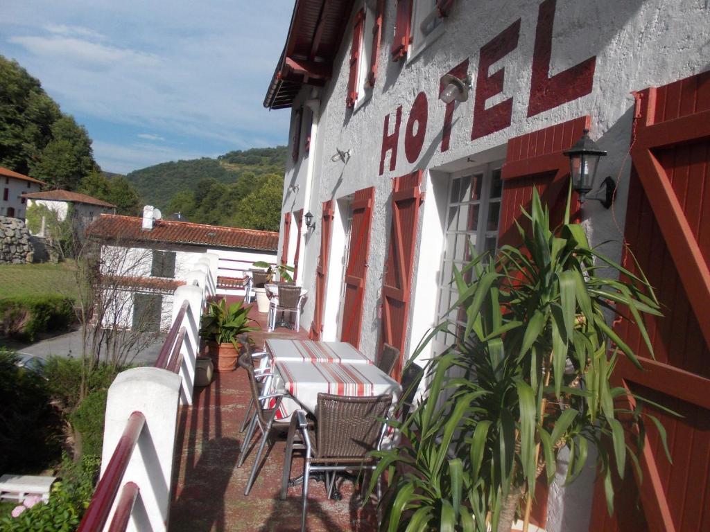 Hotel Le Clementenia Arnéguy 외부 사진